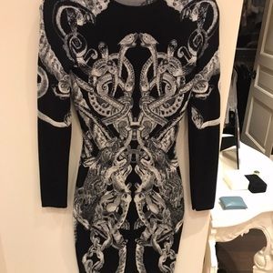 Alexanda McQueen ladies sheath dress